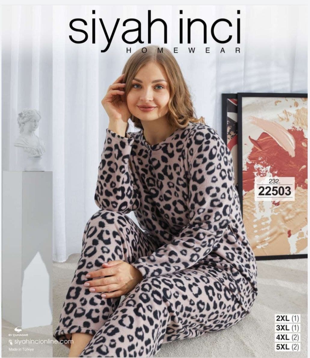 سیاه اینجه | SİYAH İNCİ - ست بلوز و شلوار مخمل پلنگی زنانه سایز بزرگ 22503 ترک